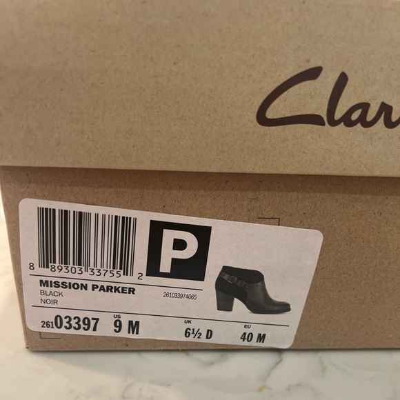 New in Box Clark’s Mission Parker ankle boots black size 9M - Picture 1 of 6